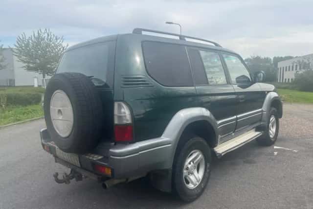 Toyota Land Cruiser 90 (2001) thumbnail 5