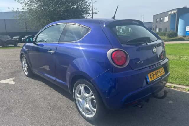 Alfa Romeo MiTo (2011) thumbnail 3