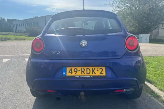 Alfa Romeo MiTo (2011) thumbnail 4