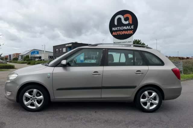 Škoda Fabia (2011) thumbnail 2