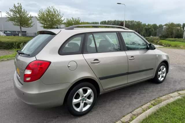 Škoda Fabia (2011) thumbnail 5