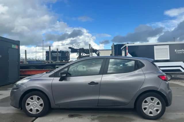 Renault Clio (2014) thumbnail 3