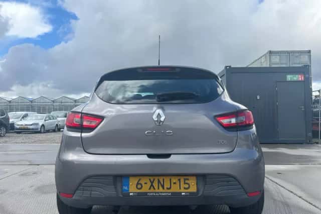 Renault Clio (2014) thumbnail 5