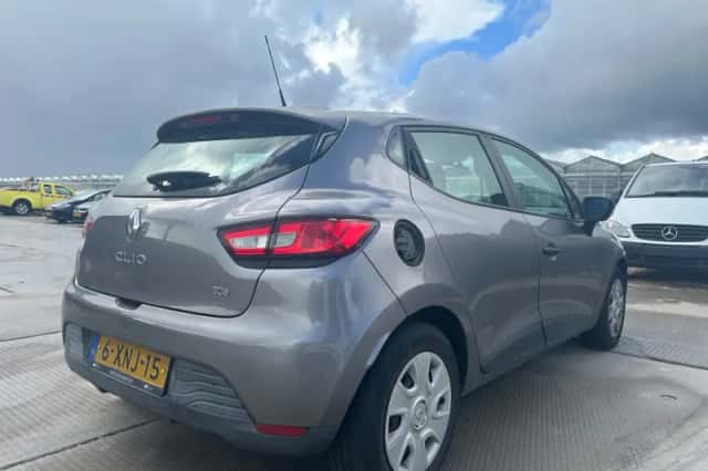 Renault Clio (2014) thumbnail 6