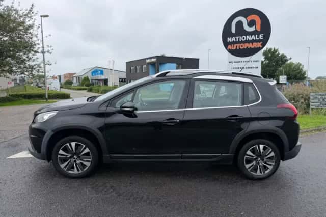 Peugeot 2008 (2016) thumbnail 2