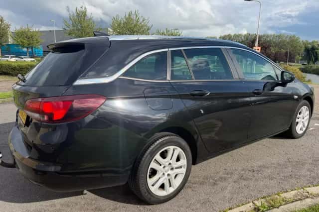 Opel Astra (2018) thumbnail 5