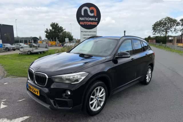 BMW X1 (2016) thumbnail 1