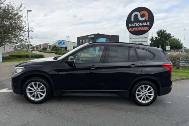 BMW X1 (2016) thumbnail 2