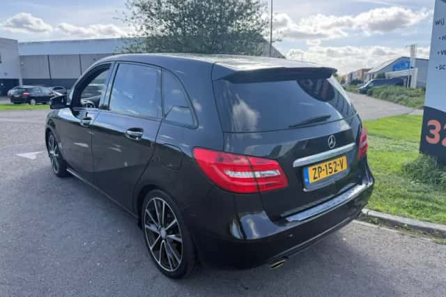 Mercedes-Benz B-Klasse (2012) thumbnail 3