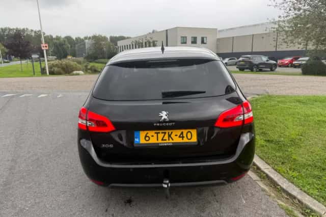 Peugeot 308 (2014) thumbnail 4