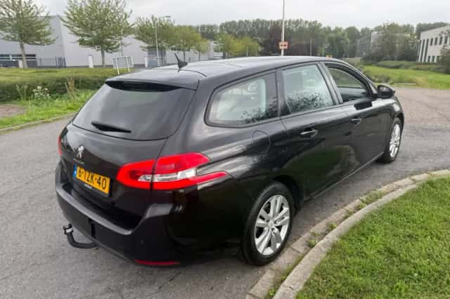 Peugeot 308 (2014) thumbnail 5