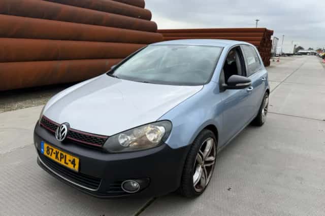 Volkswagen Golf (2010) thumbnail 1