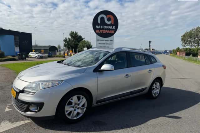 Renault Mégane (2013) thumbnail 1