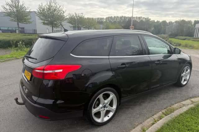 Ford Focus (2015) thumbnail 5