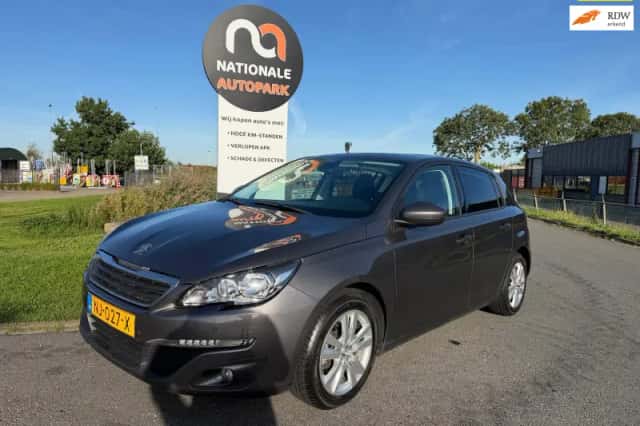 Peugeot 308 (2017) thumbnail 1