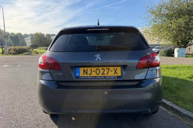 Peugeot 308 (2017) thumbnail 4