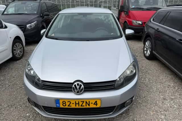 Volkswagen Golf (2009) thumbnail 5