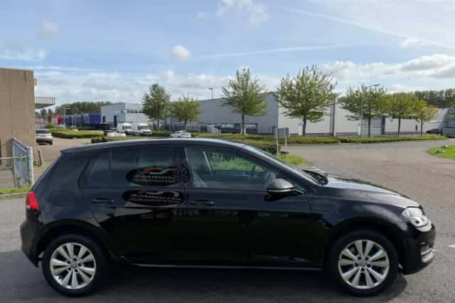 Volkswagen Golf (2016) thumbnail 6