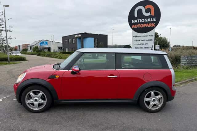 MINI Clubman (2008) thumbnail 2