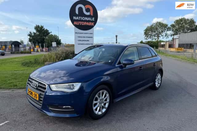 Audi A3 (2013) thumbnail 1