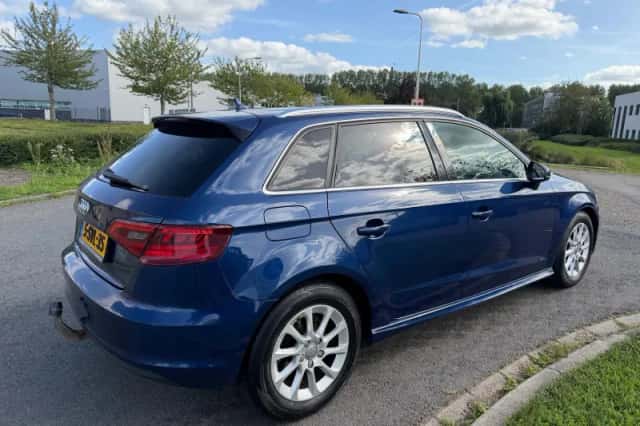 Audi A3 (2013) thumbnail 5