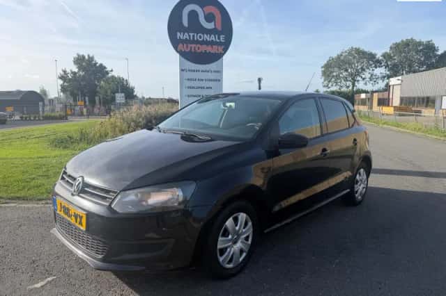 Volkswagen Polo (2011) thumbnail 1