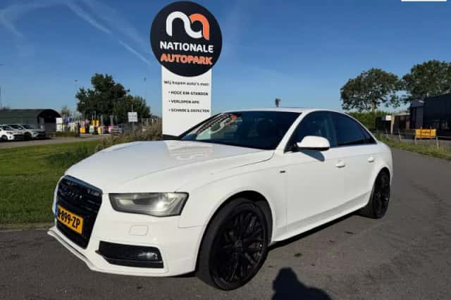 Audi A4 (2014) thumbnail 1