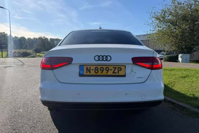 Audi A4 (2014) thumbnail 4
