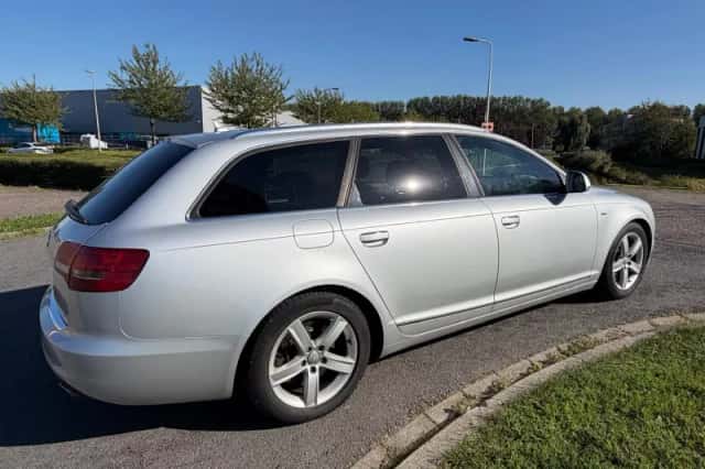 Audi A6 (2010) thumbnail 5