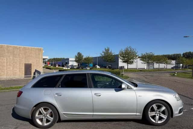 Audi A6 (2010) thumbnail 6