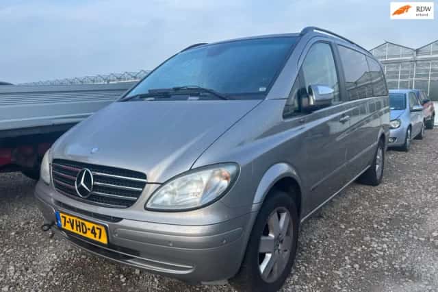 Mercedes-Benz Viano (2010) thumbnail 1