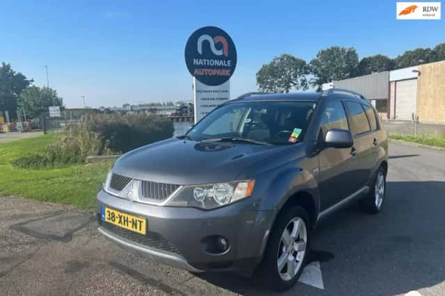 Mitsubishi Outlander (2007) thumbnail 1