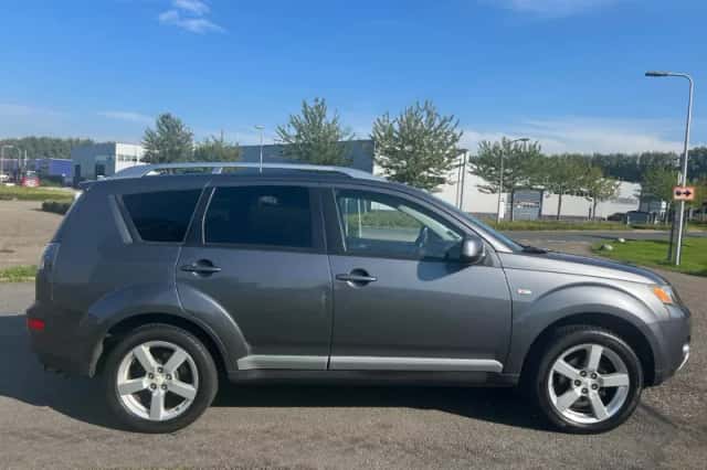 Mitsubishi Outlander (2007) thumbnail 6