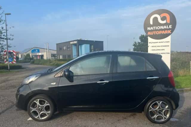 Kia Picanto (2012) thumbnail 2