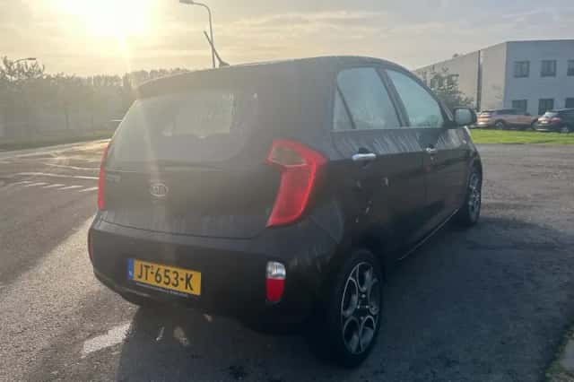 Kia Picanto (2012) thumbnail 5