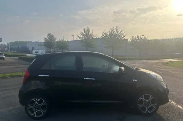 Kia Picanto (2012) thumbnail 6