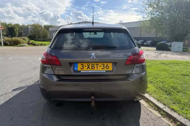 Peugeot 308 (2014) thumbnail 4