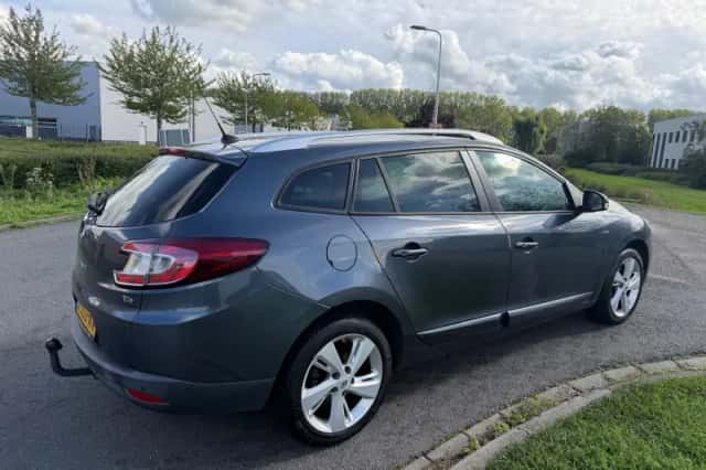 Renault Mégane (2015) thumbnail 5