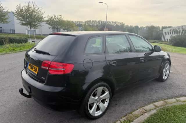 Audi A3 (2009) thumbnail 5