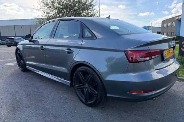 Audi A3 (2016) thumbnail 3