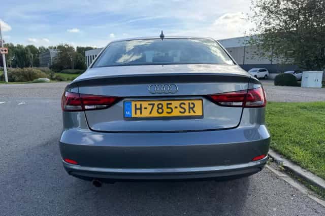 Audi A3 (2016) thumbnail 4