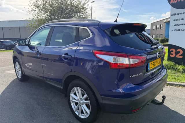 Nissan Qashqai (2015) thumbnail 3
