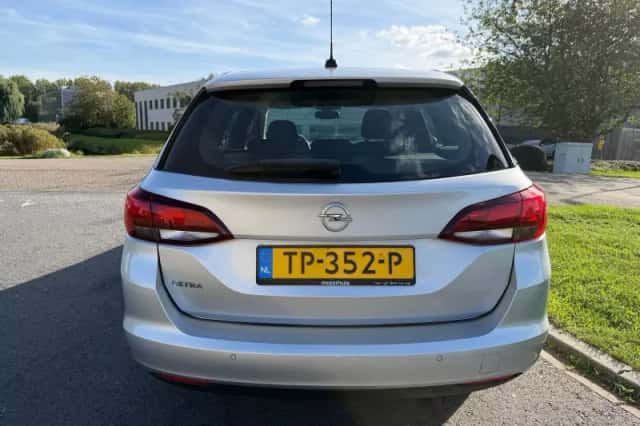 Opel Astra (2018) thumbnail 4