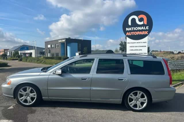 Volvo V70 (2007) thumbnail 2
