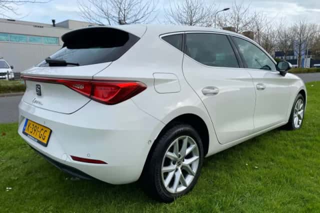 SEAT Leon (2020) thumbnail 5