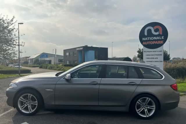 BMW 5-Serie (2012) thumbnail 2