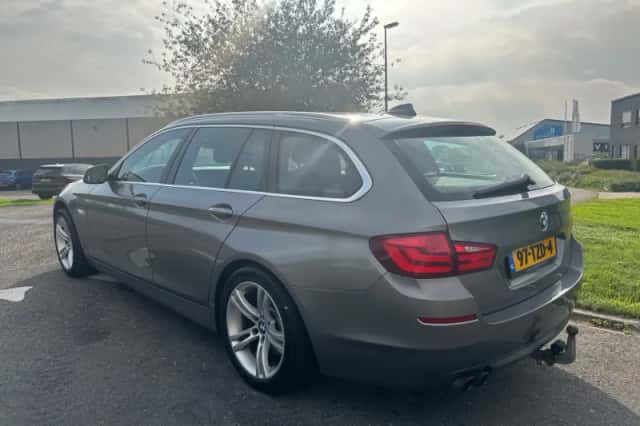 BMW 5-Serie (2012) thumbnail 3