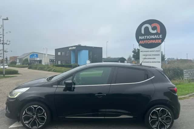 Renault Clio (2017) thumbnail 2