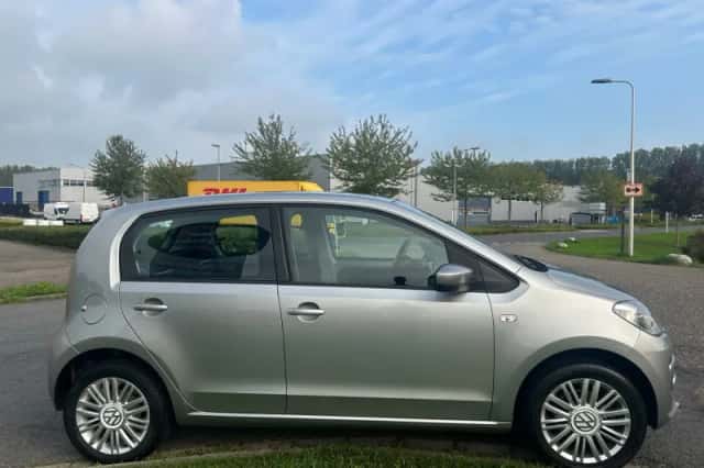 Volkswagen Up! (2014) thumbnail 5