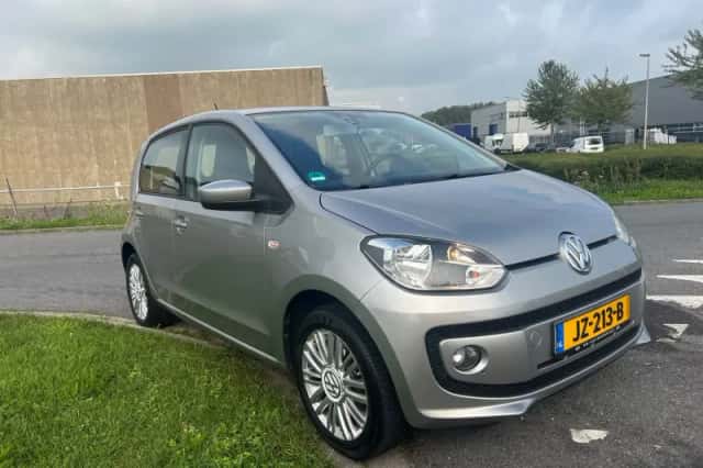 Volkswagen Up! (2014) thumbnail 6